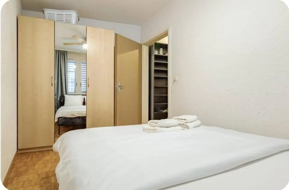 5-Mins Walk To Zurich Main Station - City Center Apartment